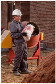 Fot. Lafarge. Cement murarski Lepo służy do zapraw tynkarskich i murarskich, nie należy go stosować do produkcji betonu lub żelbetu